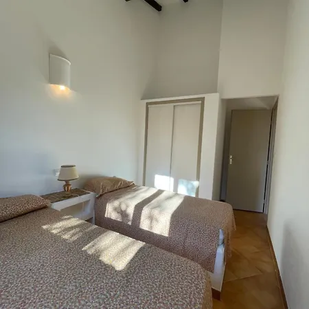 Holiday home Locations Proche De La De Barcaggio Accessible Par Piste En Terre De 3,5 Kilometres De Tizzano En Voiture *