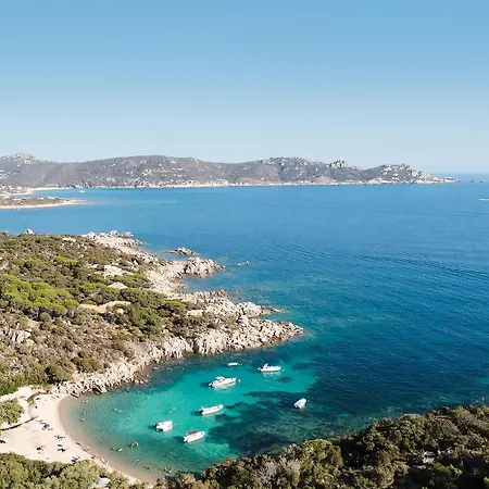 Locations Proche De La De Barcaggio Accessible Par Piste En Terre De 3,5 Kilometres De Tizzano En Voiture Holiday home *
